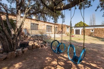 Farm For Sale in Hekpoort, Krugersdorp
